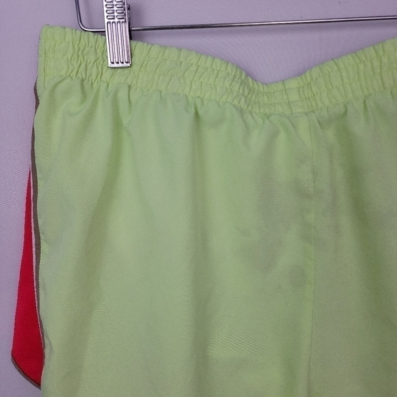 Women's Large Nike running shorts - Picture 4 of 4